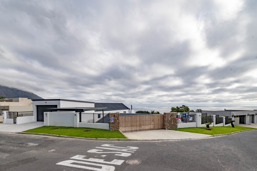4 Bedroom Property for Sale in Camps Bay Western Cape